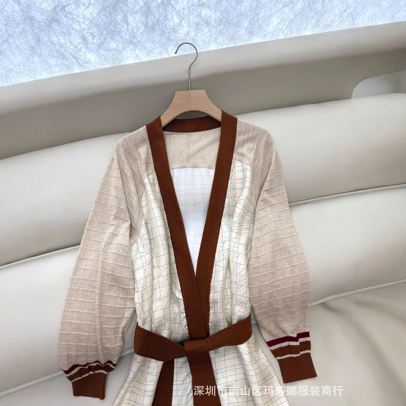 欧美法式25秋冬新品定位印花斜纹真丝定拼接羊毛针织长开衫外套女|undefined