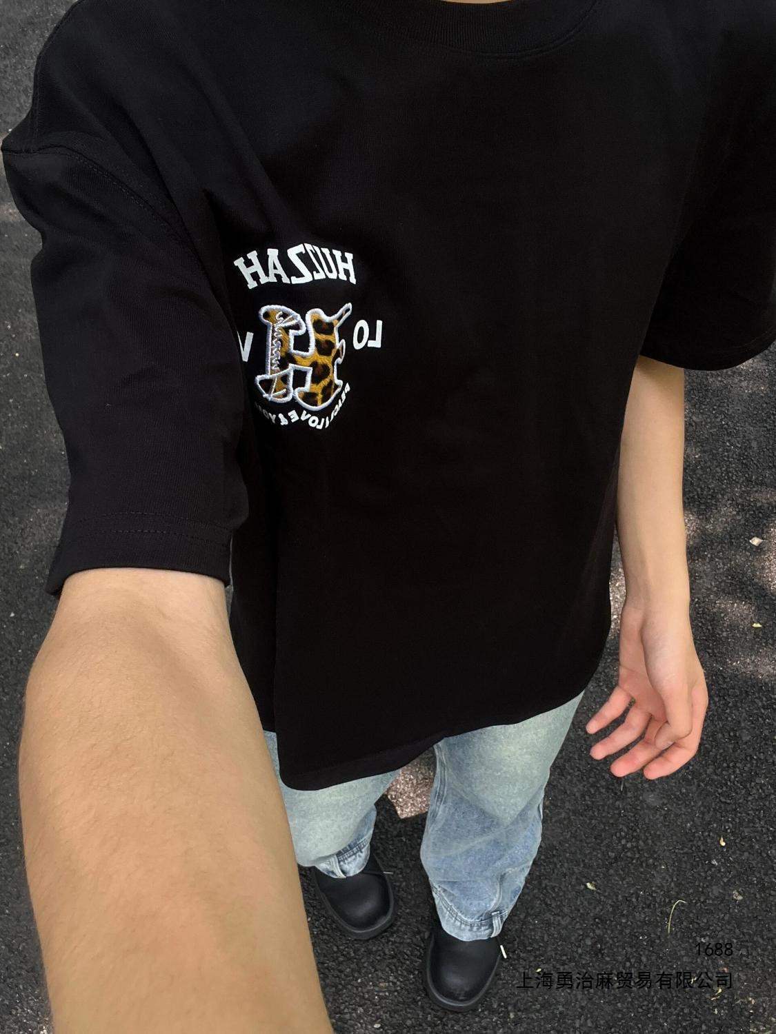 Plus-size men's summer short-sleeved high-street top with American style, featuring leopard print and English lettering, made of pure cotton. (300 lbs)