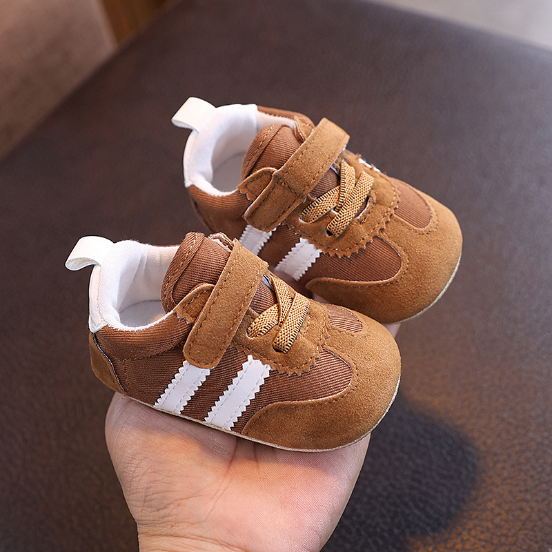 Zapatos para bebés primavera y otoño 3 - 12 meses para bebés varones velcro transpirable 0 a 1 año de suela suave antideslizante zapatos de paso