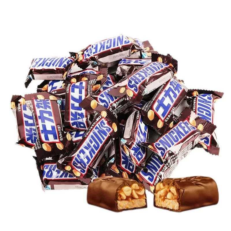 Candy Snickers 20 g mini bars, bulk pack for parties and snacks