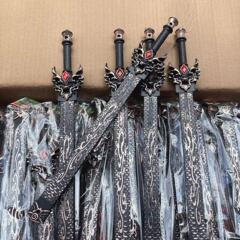 子供のワンクリック射出おもちゃの剣鞘付き舞台小道具 38cm おもちゃの剣ナイトマーケットの屋台の供給卸売