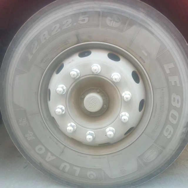 Metal material heavy-duty truck universal tire nut cover, wheel hub screw cap protective cover, decorative dust cap