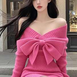 玫红色V领蝴蝶结长袖针织衫连衣裙女秋季高端精致性感收腰包臀裙