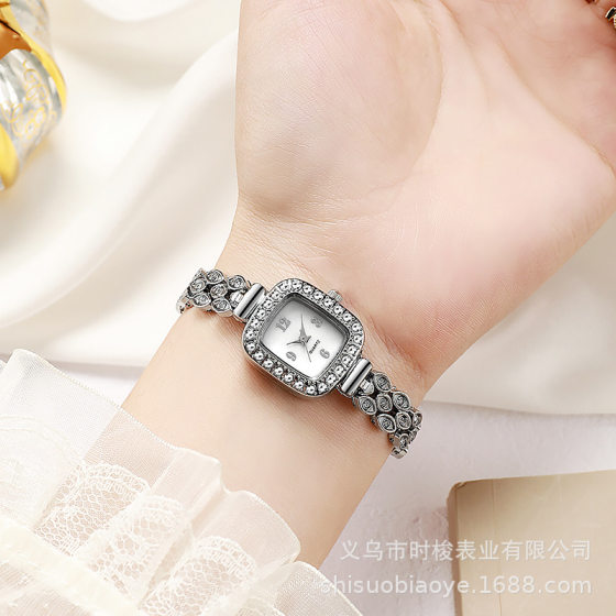 Tiktok Live Popular Square Fashion Diamond Women's Watch Digital Women's Quartz Watch Bracelet Watch Foreign Trade Wholesale