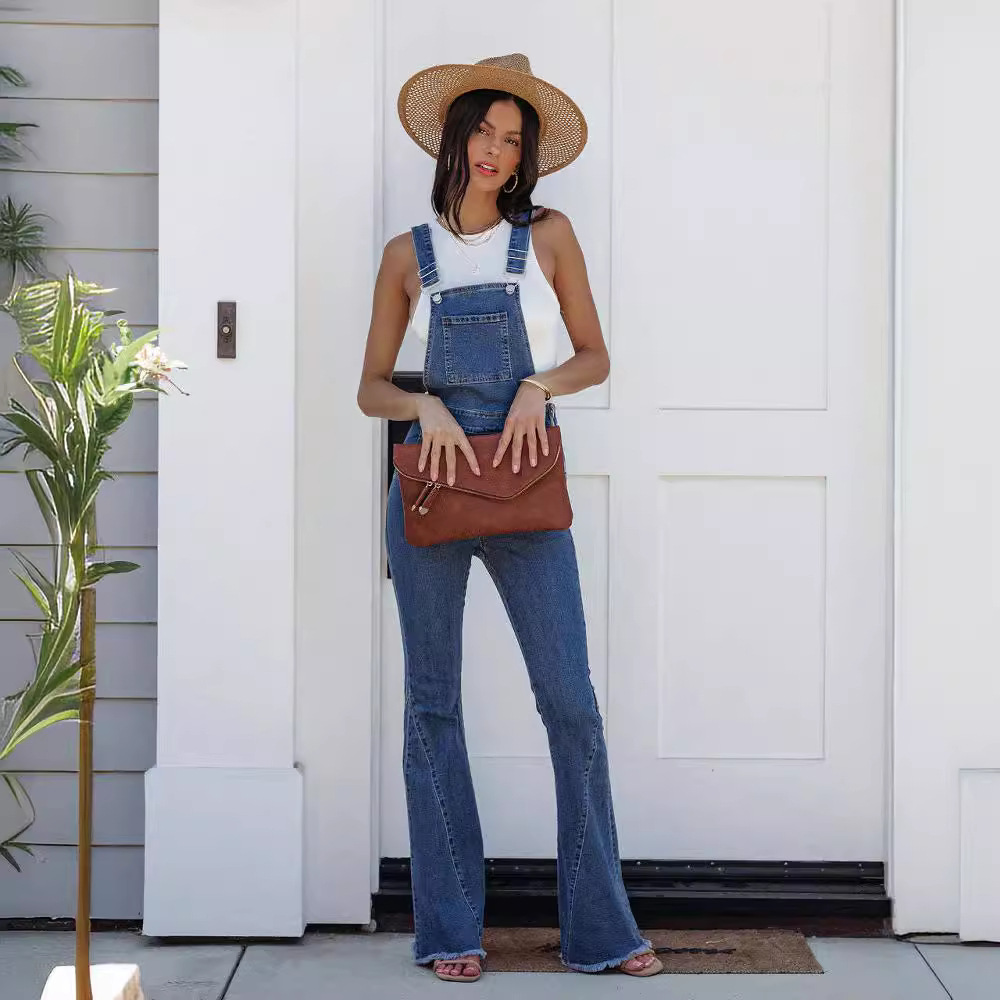 Europa y América Venta caliente mono 2023 nuevos pies sueltos suspender pantalones acampanados adelgazamiento delgado de mezclilla de las mujeres pantalones de la Liga