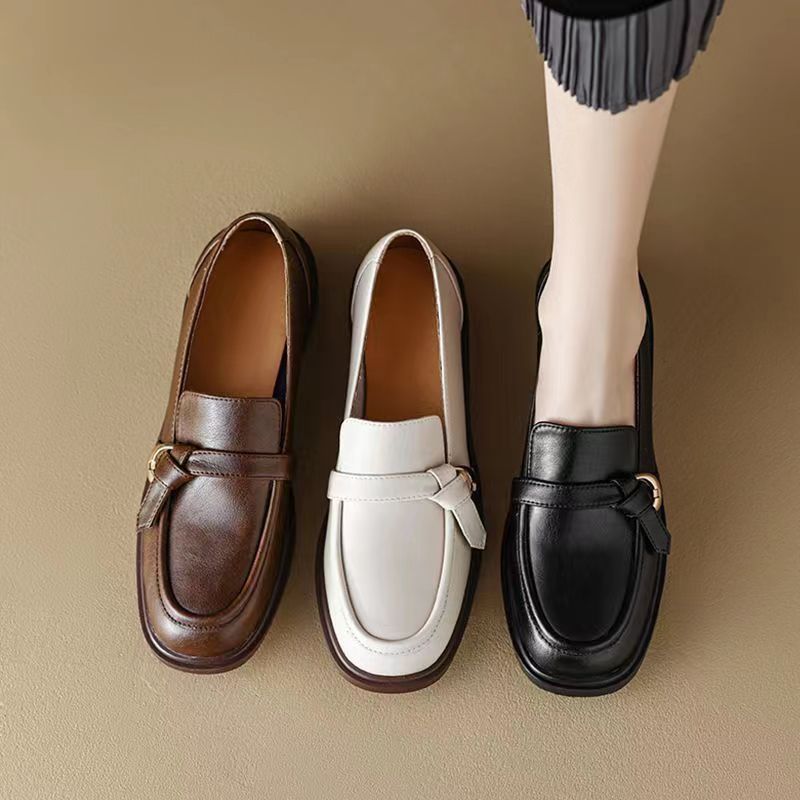 英伦风软底小皮鞋2024新款软皮一脚蹬乐福鞋百搭圆头单鞋女豆豆鞋