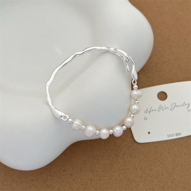 12g Weight Silver Plated Plating Material Bracelets Classification Copper Chain Material 1 Piece Quantity Daily Occasion Freshwater Pearl Material Oval Pattern Women's Gender Plating Design French Style Style French Style Oval Freshwater Pearl Plating Silver Plated Women's Bracelets 11