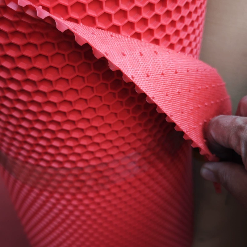 Производство ПВХ шариковый коврик шестигранный сотовый остроконечный угловой гвоздь нижний пвх автомобиль обрезной ножной коврик износостойкий экспорт оптом