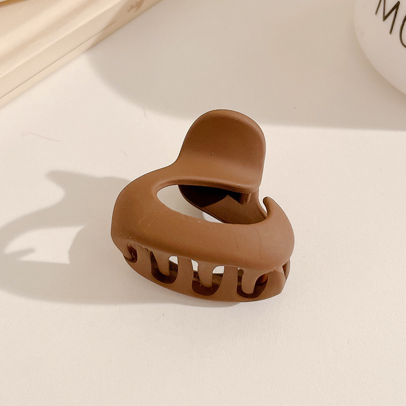 Clip de agarre de color café de Maillard, gran cantidad de cabello de alta calidad, clip grande, elegante, simple coreano, sin dañar el cabello, clip de tiburón, mujer