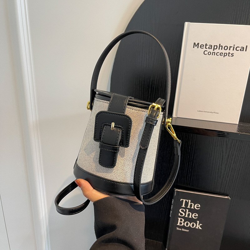 Bolso de lujo ligero estilo retro para mujer, nuevo estilo 2025, de lona con bloques de color, versátil, tipo bandolera de nicho