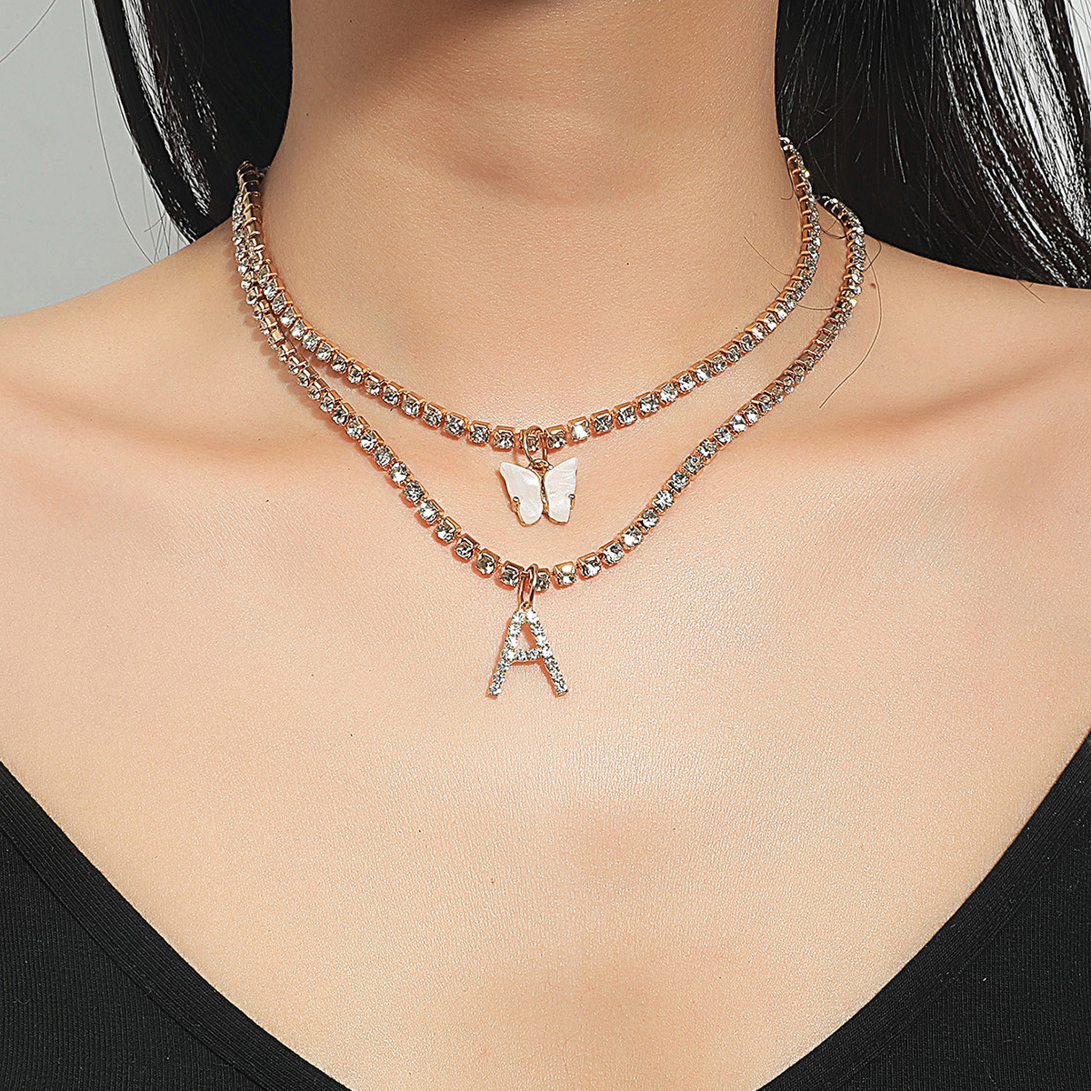 Collier En Alliage Multicouche De Lettre De Papillon De Strass De Mode En Gros display picture 2