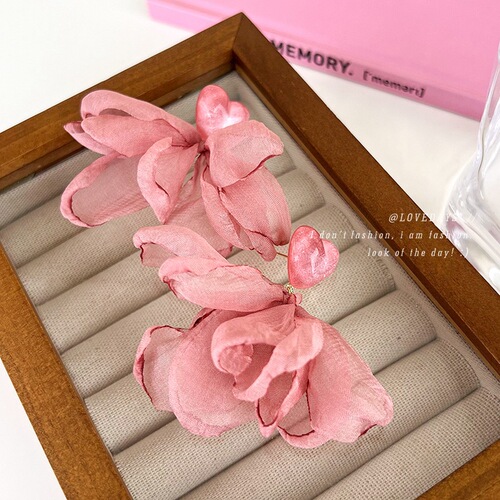 Sweet rose pink love heart chiffon fabric earrings sweet forest chiffon petal earrings temperament holiday style earrings