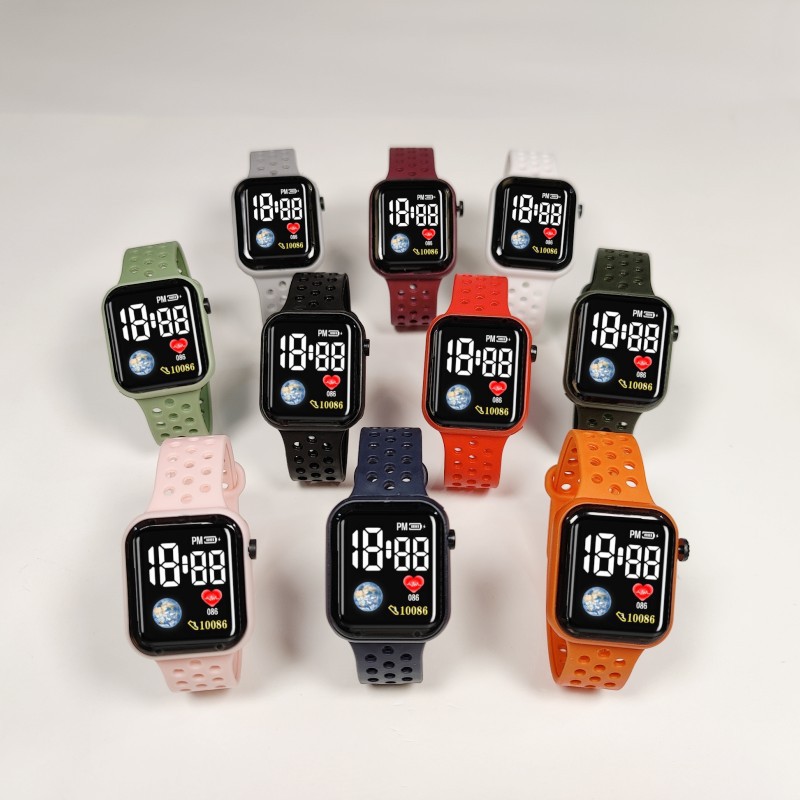 Electronic waterproof universal watch for leisure