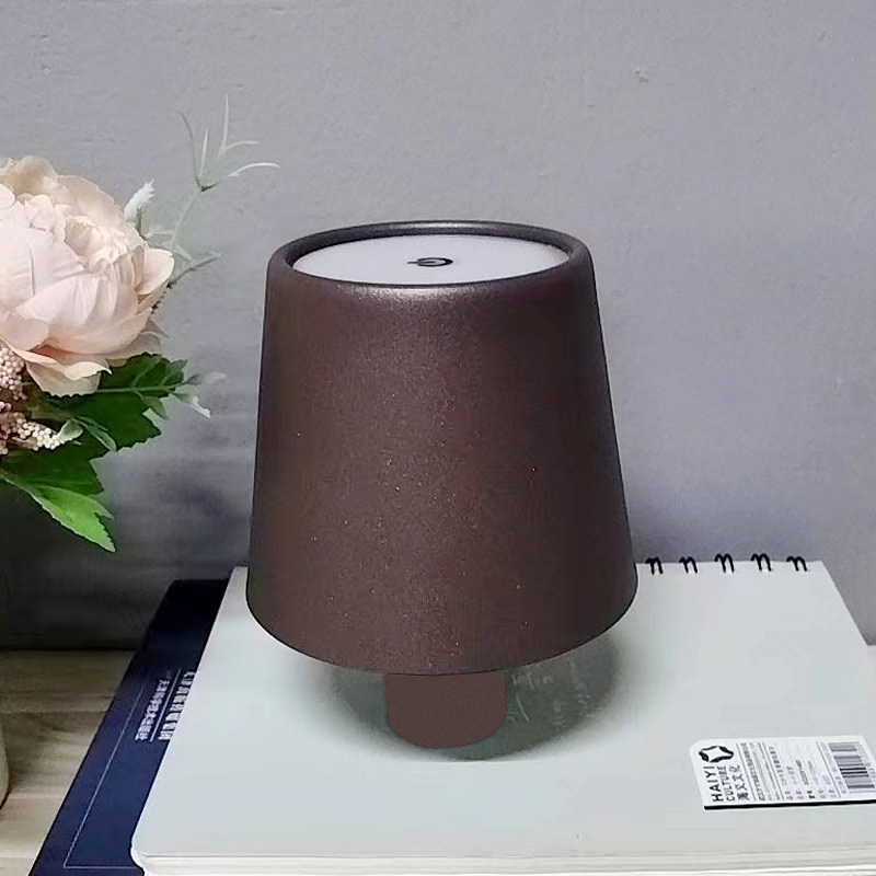 와인 병 라이트-삼색 라이트-다크 브라운