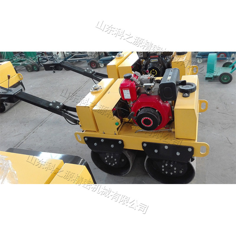 柴油双驱振动式路面修补设备 全液压座驾式振动压路机 路面压实机