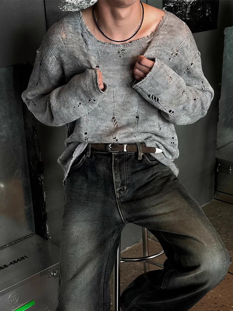 Herrenbekleidung: Herren-Strickpullover im Used-Look mit Spitzenbesatz und übergroßem Kragen – Trendiger Langarmpullover für Streetwear und Lagenlook_voghion.com