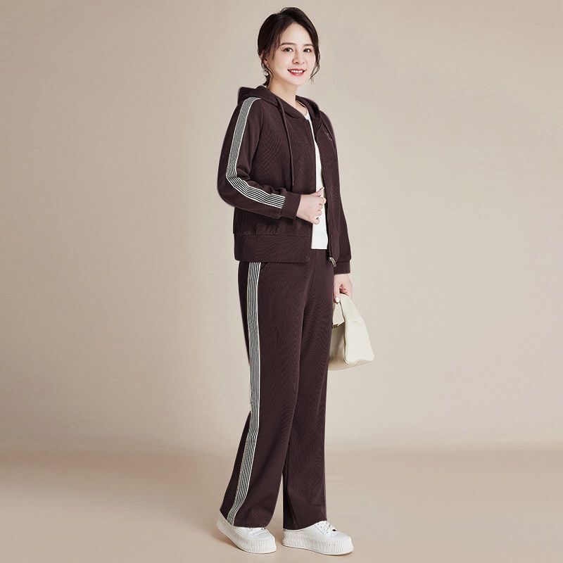 时尚奶茶色套装女秋装妈妈休闲外套中老年女装2025热卖春秋两件套|undefined