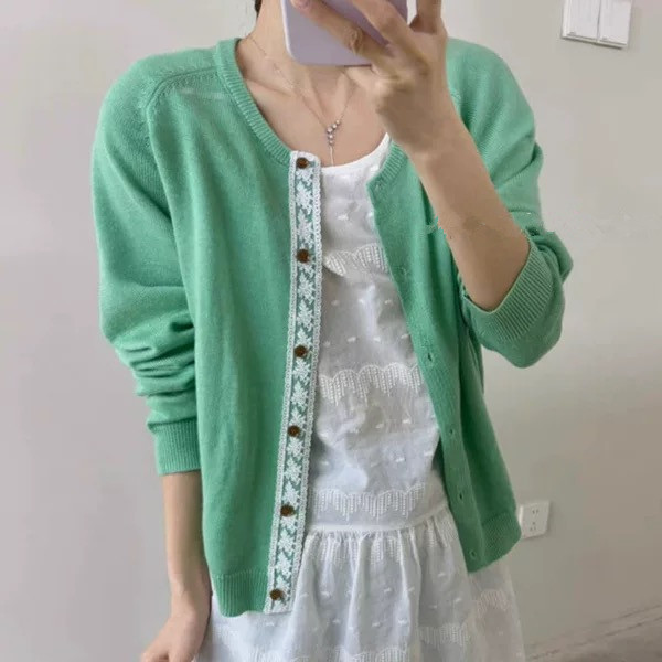 韩系绿色针织开衫女春秋季设计感蕾丝拼接薄外套披肩外搭百搭上衣