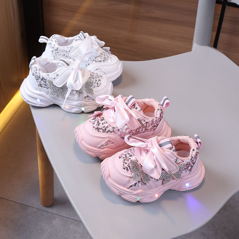 Light-up spring and autumn girls' dad shoes, new baby shoes, children's sports shoes, soft-soled breathable running shoes for 1-3 years old Light-up spring and autumn girls' dad shoes, new baby shoes, children's sports shoes, soft-soled breathable running shoes for 1-3 years old