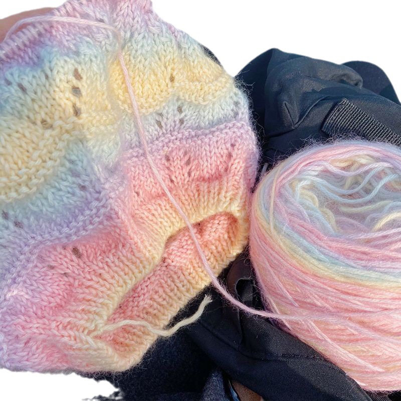 Colorido degradado de color arco iris DIY tejido a mano flor pastel terciopelo gato bebé bola de lana precio al por mayor oferta especial