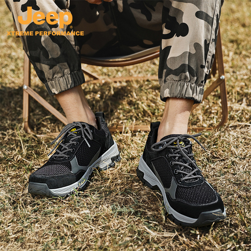 Lightweight casual footwear for leisure