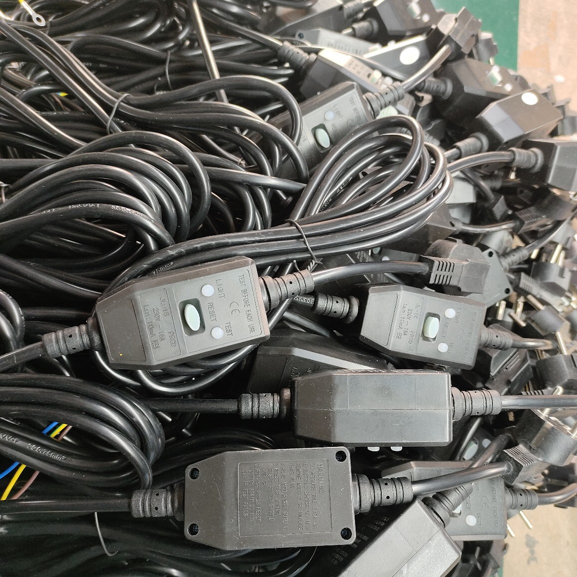 漏电保护插头电源线欧规国标美规日规英规漏电保护插头线CE认证