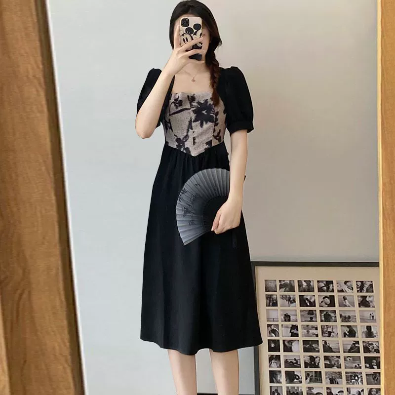 Лето 2025 года, новый стиль для немножко полных женщин, новый китайский стиль, крутой и королевский сестринский стиль, нишевый дизайн, черное платье, скрывающее живот.