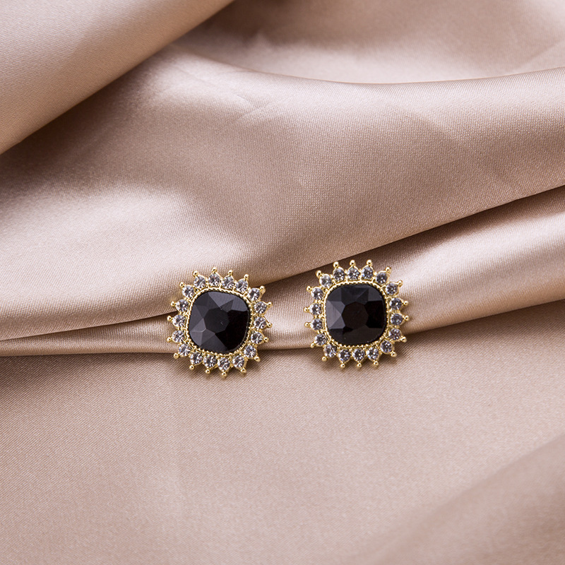 77#Diamond sunflower earrings