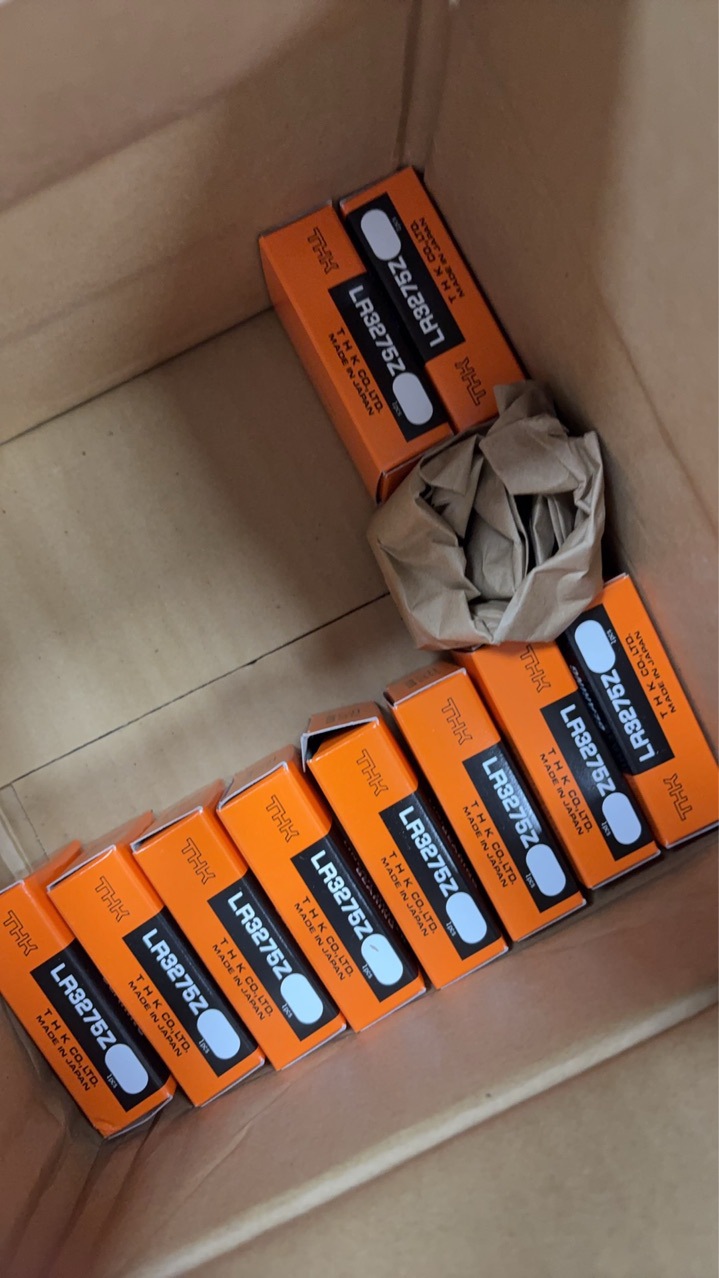 THK滚柱滚动块LR1547  LR2055  LR2565  LR3275  LR4095  LR50130