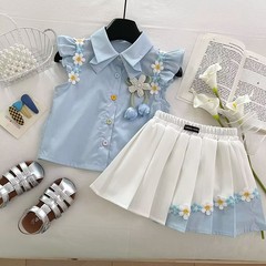 女の子のスーツ2025夏の新しい花のシャツの小さいスカートの女性の赤ちゃんの韓国版の王女の2つのセットは代行します。