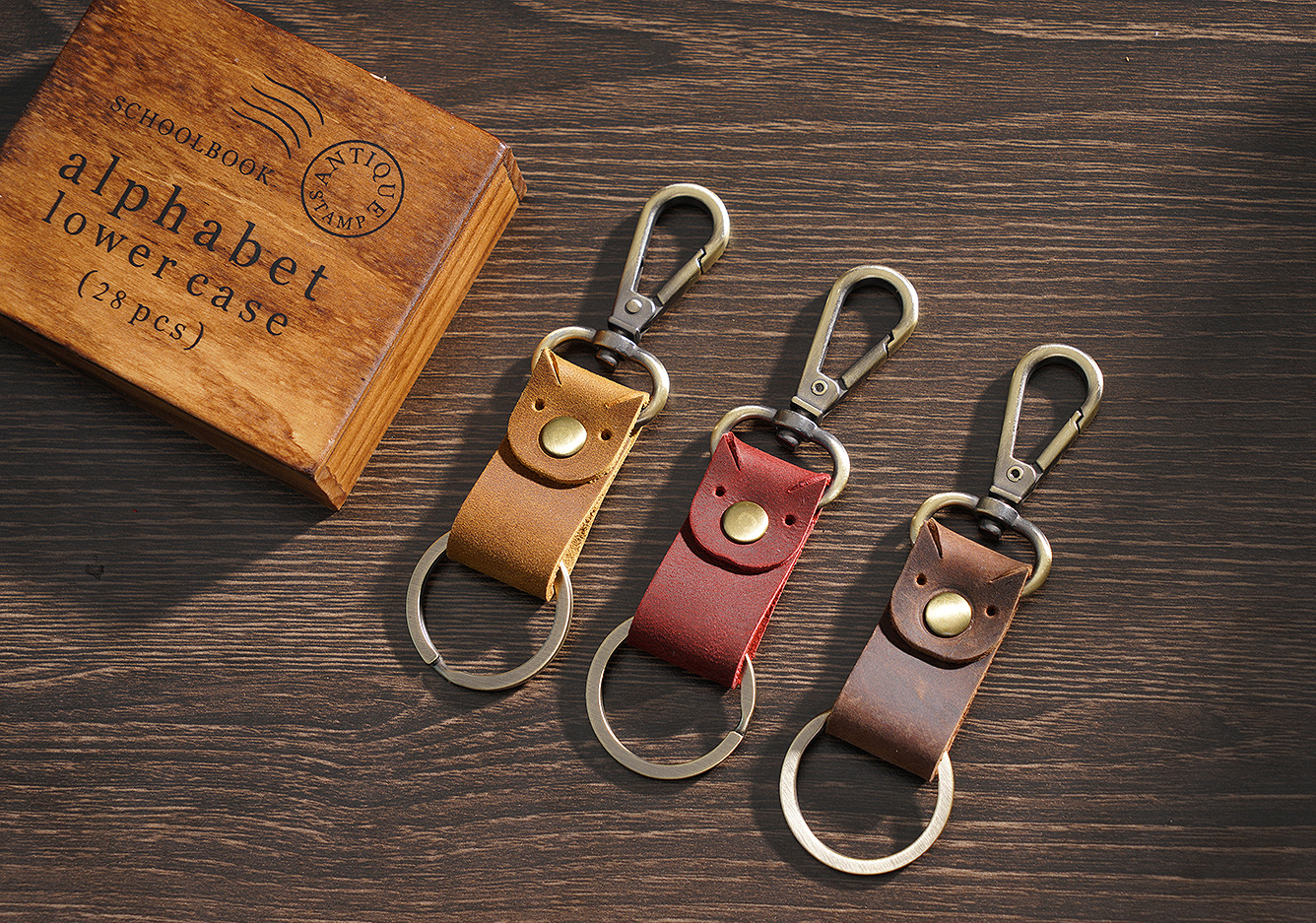 Leather Material Solid Color Pattern Women's Gender Retro, Classic Style Style Retro Classic Style Solid Color Leather Women's Bag Pendant Keychain