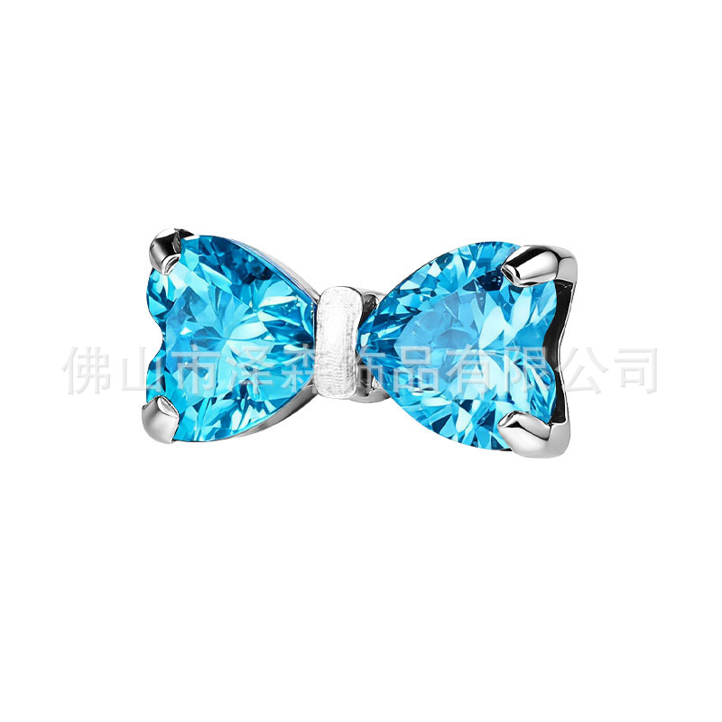 Labret piercing jewelry detail image