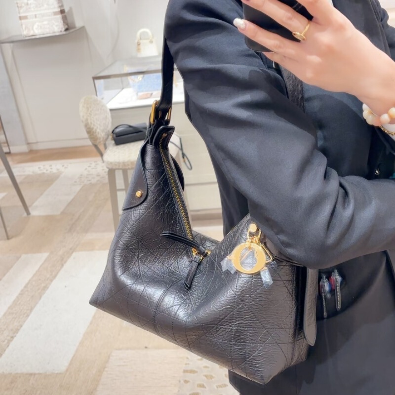 Underarm Bag 2025 New Model Dior Pleated Genuine Leather Handbag, Hand-Held, Shoulder Bag, High-End Crossbody, Commuter Bag
