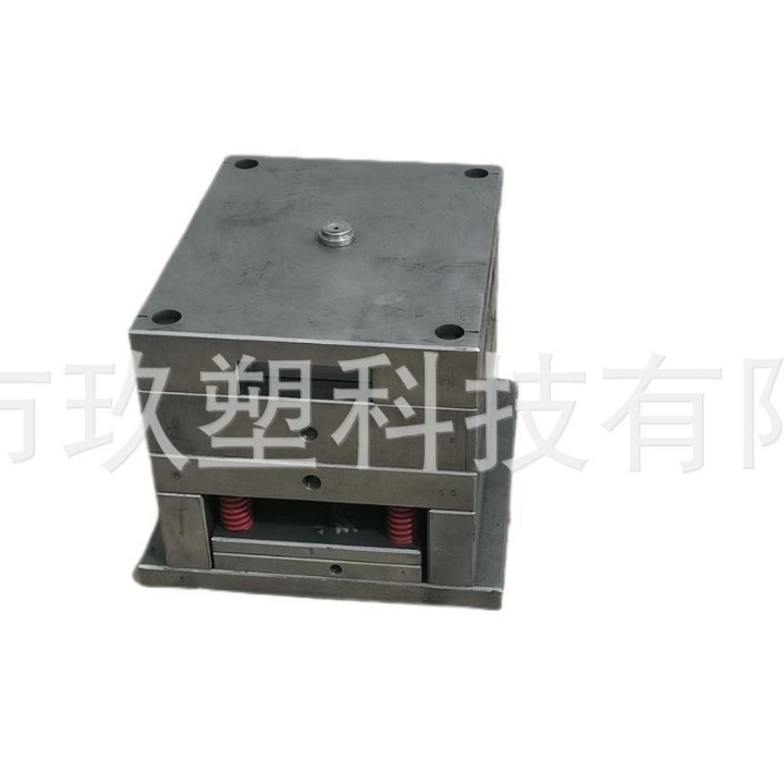 汽车节温器总成 定 制模具 快速出模 制模经验丰富