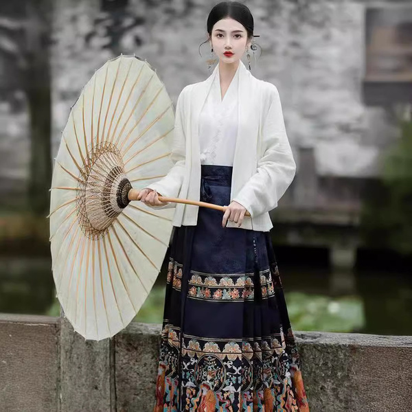 Elegant set