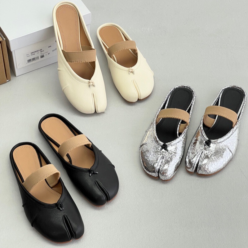 New style ~ embrace summer! Burst Silver Split-Toe Pleated Ballet Shoes Slip-on Pig-in Slippers New style ~ embrace summer! Burst Silver Split-Toe Pleated Ballet Shoes Slip-on Pig-in Slippers