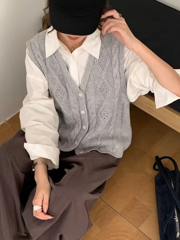 韩系单排扣麻花针织马甲背心女秋季新款宽松软糯叠穿开衫毛衣外搭|undefined
