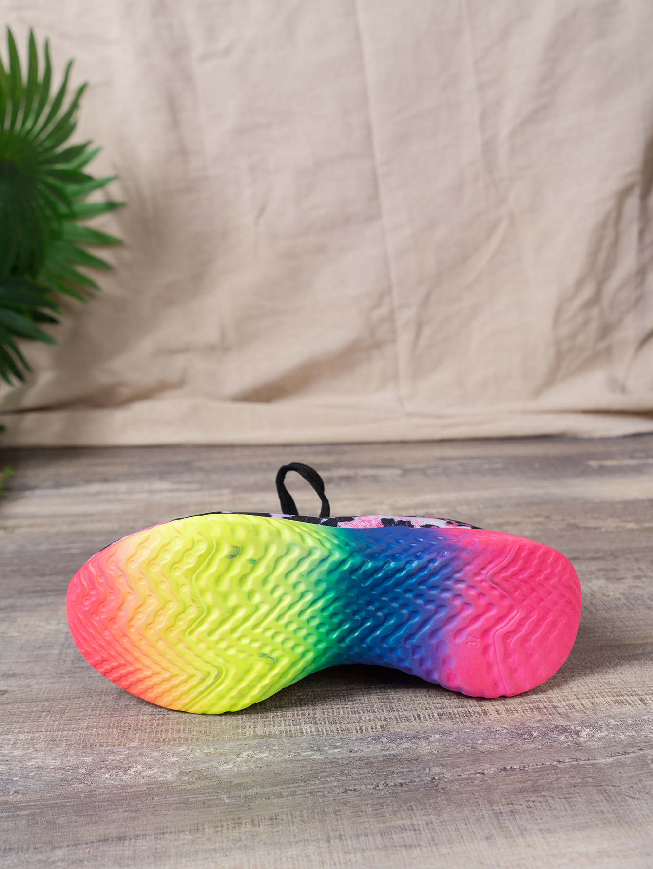 Sneakers da donna con suola arcobaleno, taglia grande, con laccio frontale leopardato e punta tonda_voghion.com