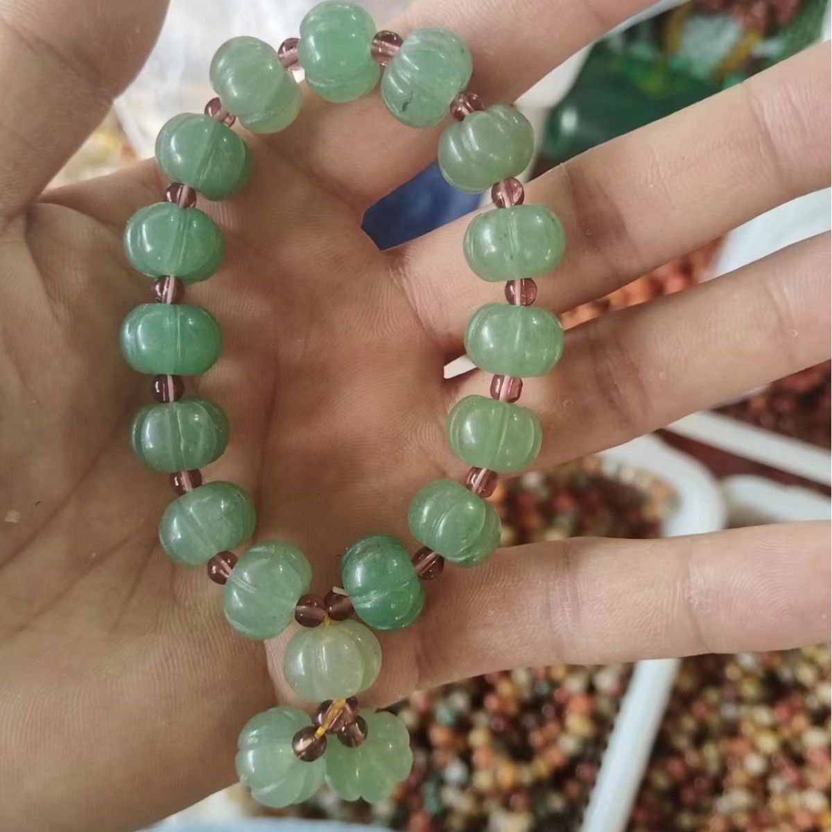 황금 비단 옥 호박 구슬 녹색 트럼펫