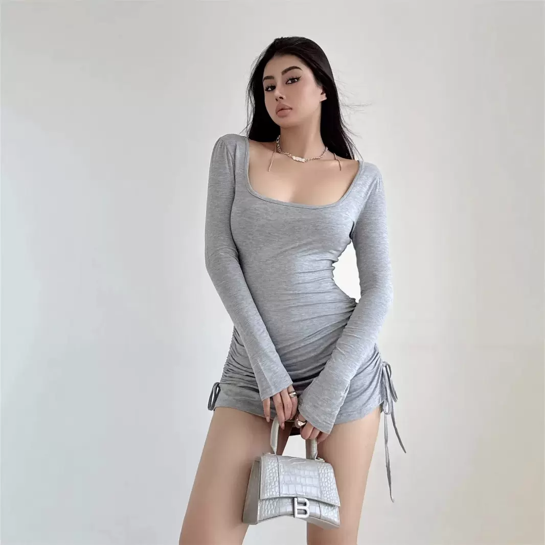 2025新款纯欲性感辣妹方领长袖短裙女下摆抽绳收腰修身显瘦连衣裙