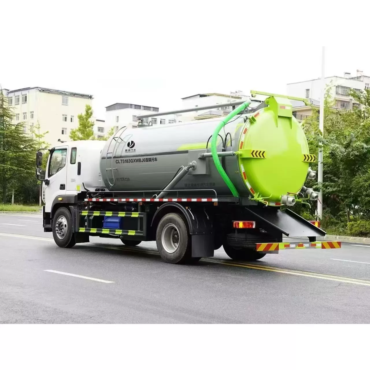 厂家直供工程淤泥清理车下水道管道疏通车可上京牌高压清洗吸污车