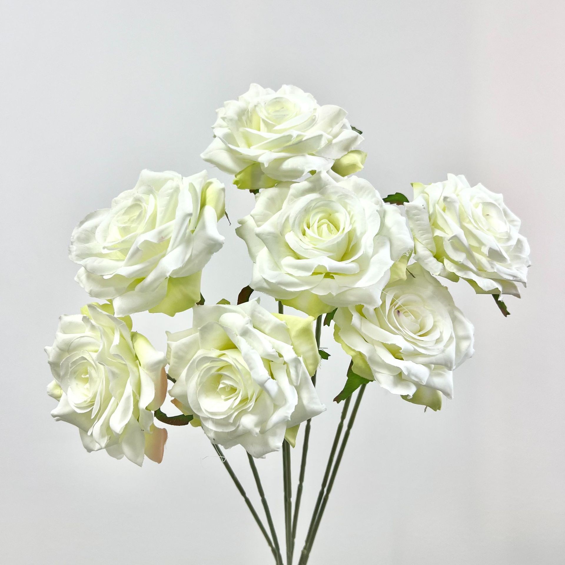 Flores falsas blancas Flores artificiales Flores para bodas Auditorio de bodas Decoración del hotel Techo artificial Flores artificiales Flores falsas