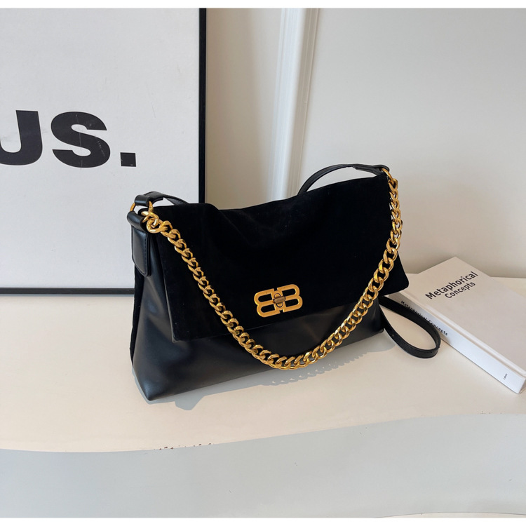 Timeless Elegance Statement Interpretation of Accessible Luxury Aesthetic Classic Retro Women's Bag Modern Magazine Handbag Shoulder Messenger Bag