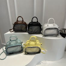 日系漫画风手提小方包女2025春新款轻奢百搭单肩包高级质感斜挎包