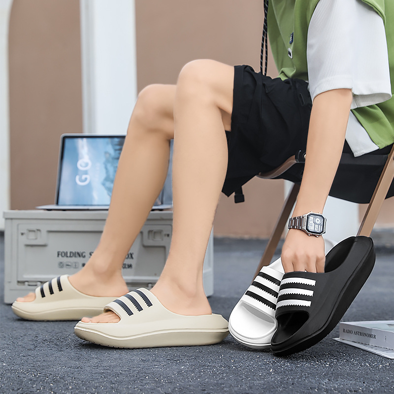 Pisar los zapatos con agujeros de mierda para mujer verano 2025 nuevo estilo exterior antideslizante EVA playa Baotou suela gruesa suela blanda zapatillas de dibujos animados