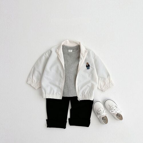Korean style solid color embroidered jacket for boys and girls, windproof and sun protection jacket ins, versatile stand-up collar sun protection clothing trend for children and middle-aged children
