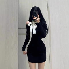 ソリッドカラーのリボンタイトな長袖ドレス女性の秋のセクシーなスカートウエスト純粋な欲望スタイルヒップカバー