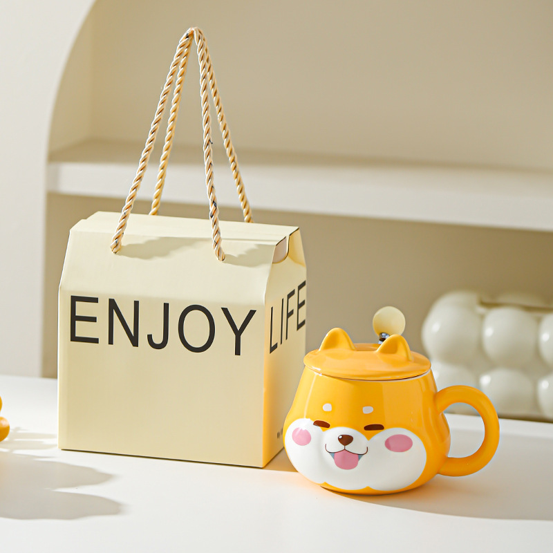 Hermosas tazas de cerámica con tapa de agua creativa de alta calidad para parejas de regalo de cumpleaños tazas de oficina domésticas