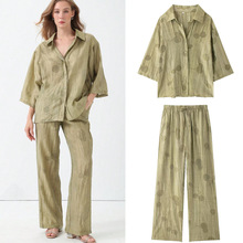 ���Q���lŮ�b�ļ��W�����I�Ứ�����r���Lѝ���e���b