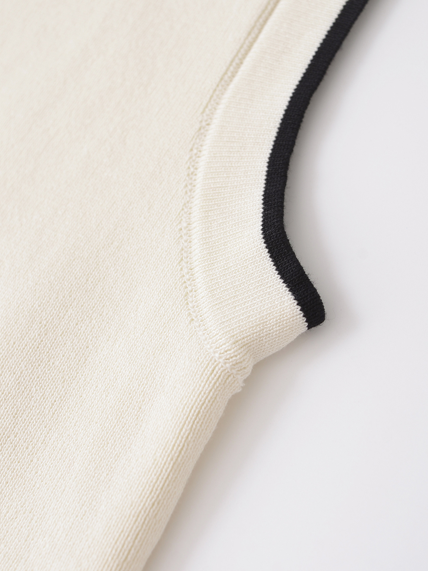 Damenbekleidung 2024 Herbst und Winter neue Street Fashion Kontrastfarbe Rundhalsweste_voghion.com